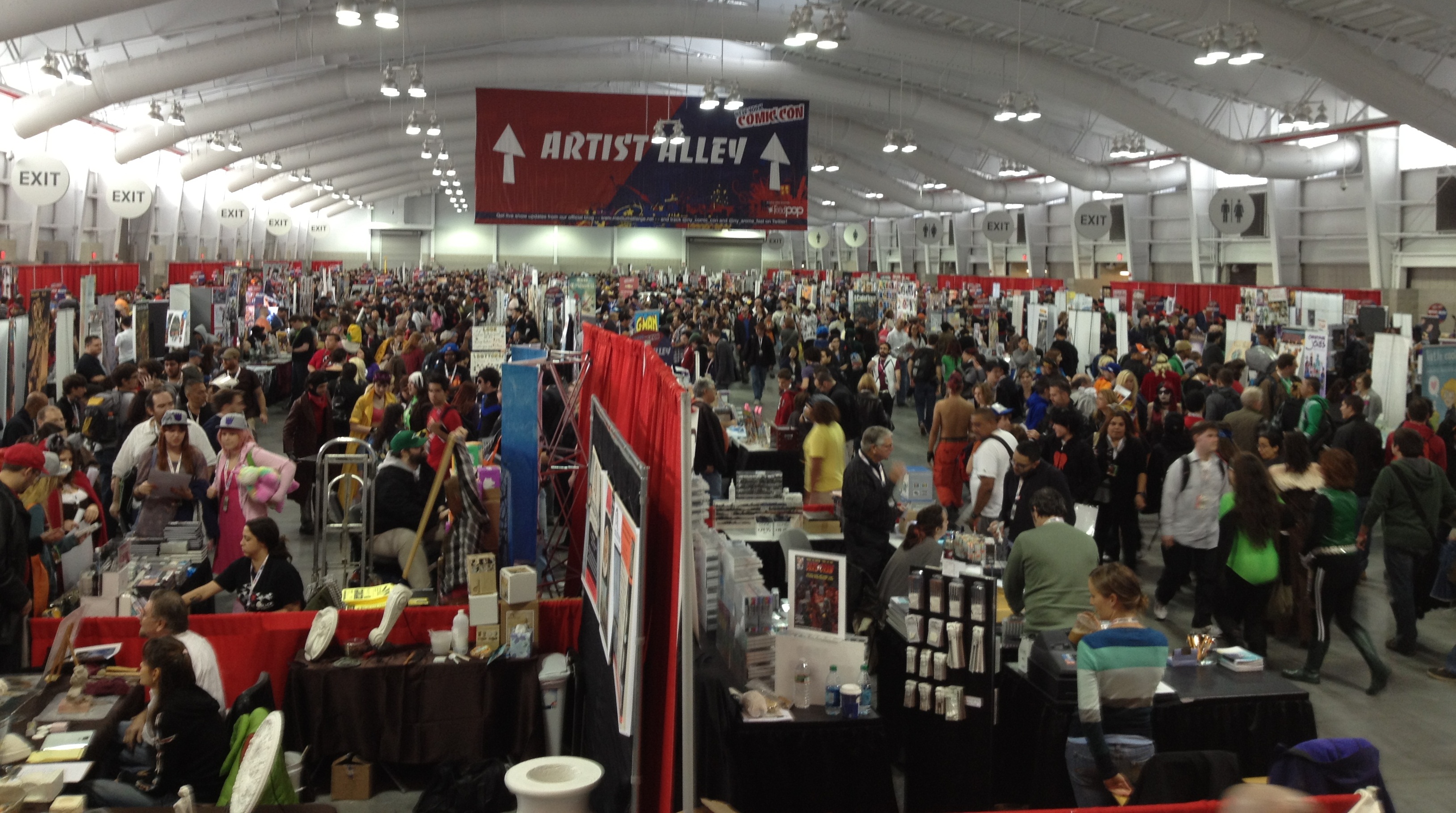 comic-con-artist-alley